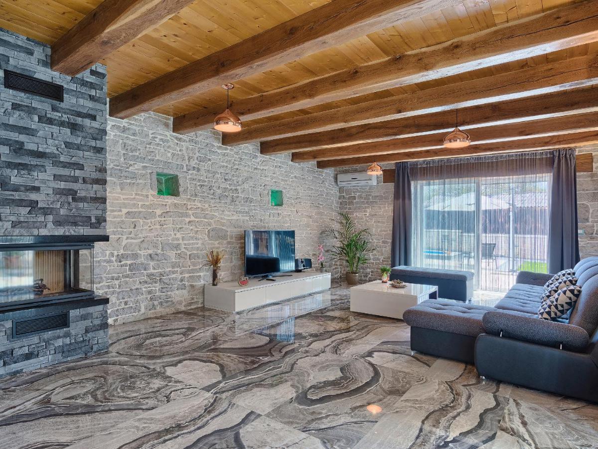 Villa Patrick-Luxury Stone House In The Center Of Istria パジン エクステリア 写真